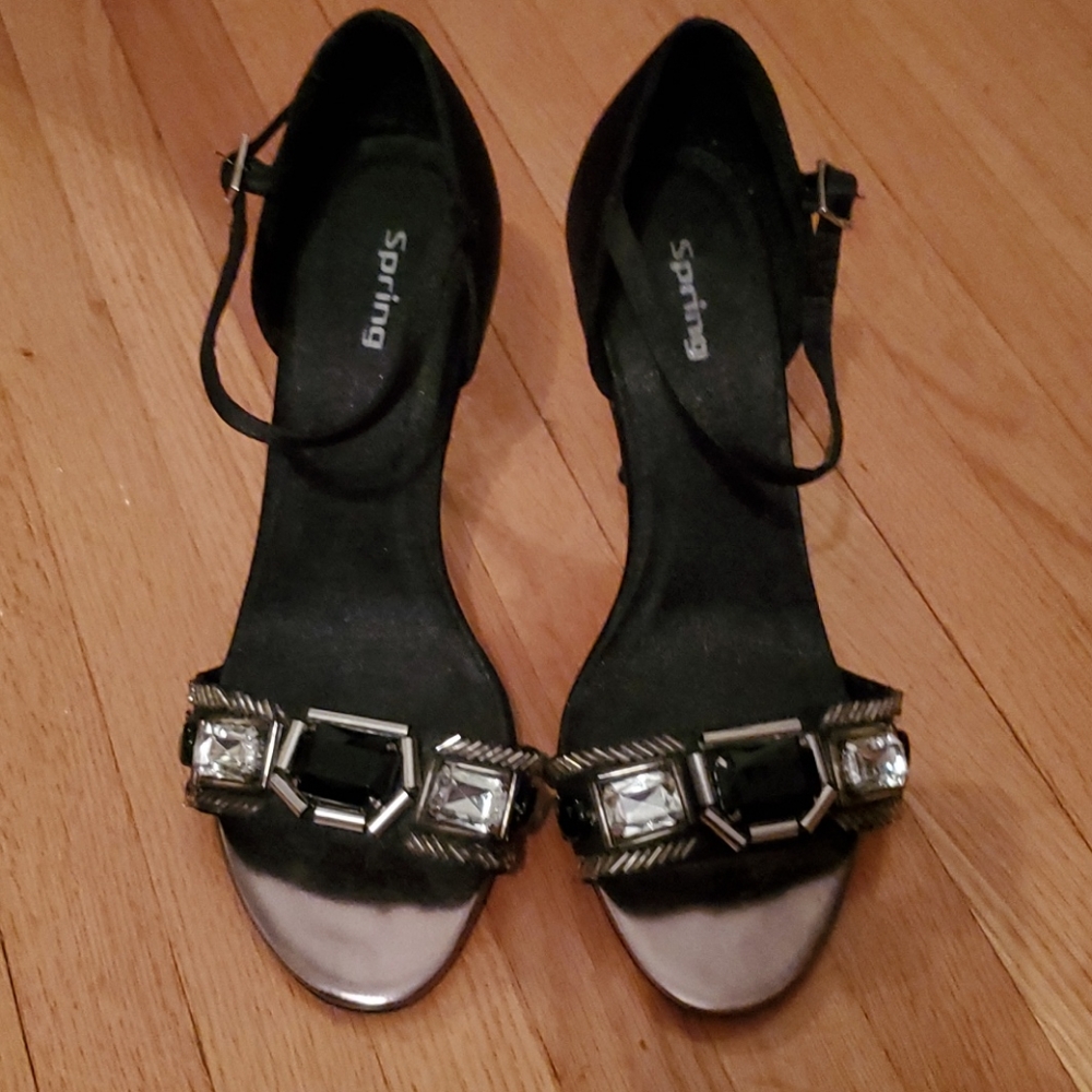 New Call it Spring steel cap heels - Picture 2 of 4